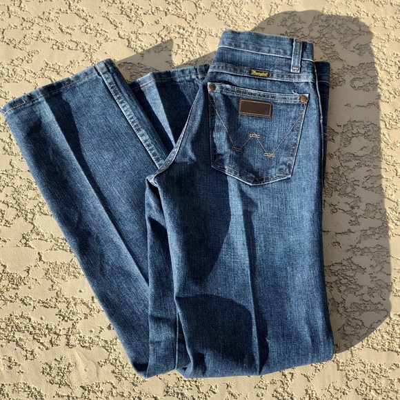 WRANGLER STRAIGHT LEG JEANS WITH ADJ WAIST SZ 14 - Picture 6 of 9